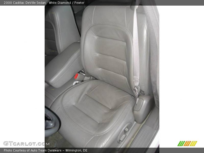 White Diamond / Pewter 2000 Cadillac DeVille Sedan