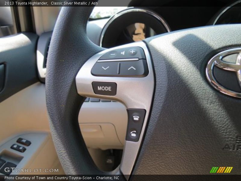 Classic Silver Metallic / Ash 2013 Toyota Highlander