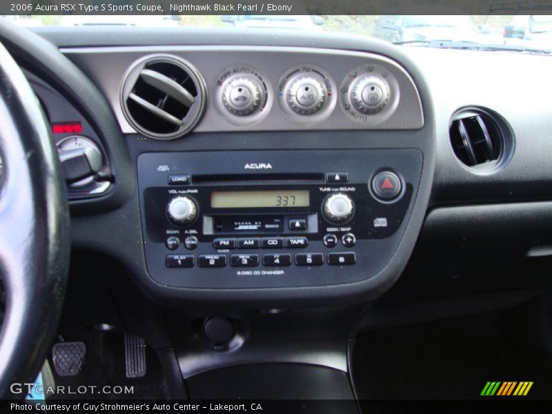 Controls of 2006 RSX Type S Sports Coupe