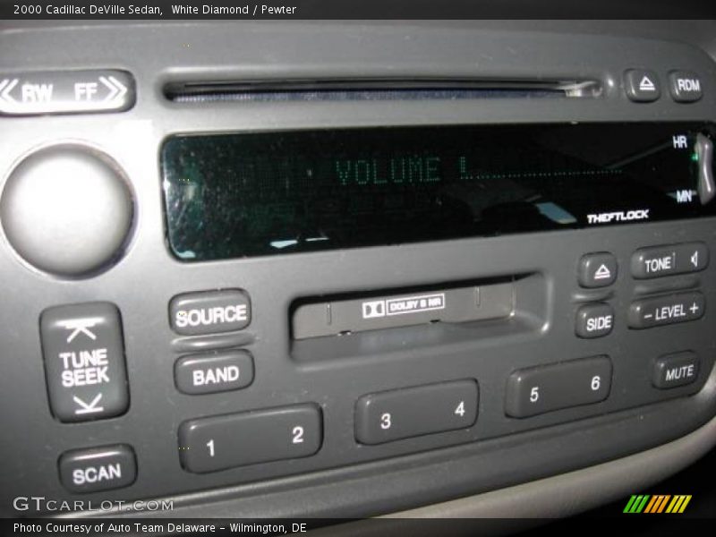 White Diamond / Pewter 2000 Cadillac DeVille Sedan