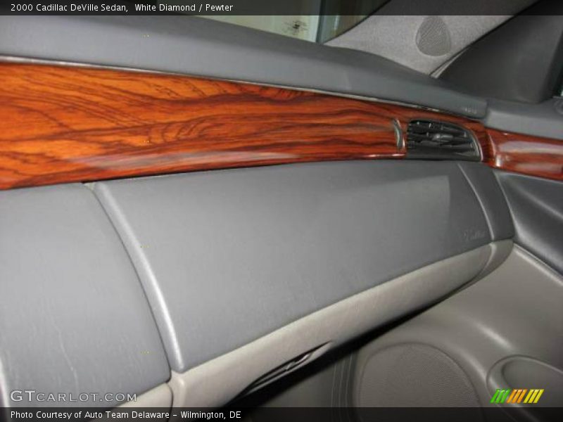 White Diamond / Pewter 2000 Cadillac DeVille Sedan