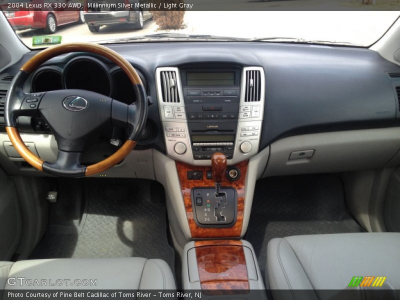 Dashboard of 2004 RX 330 AWD