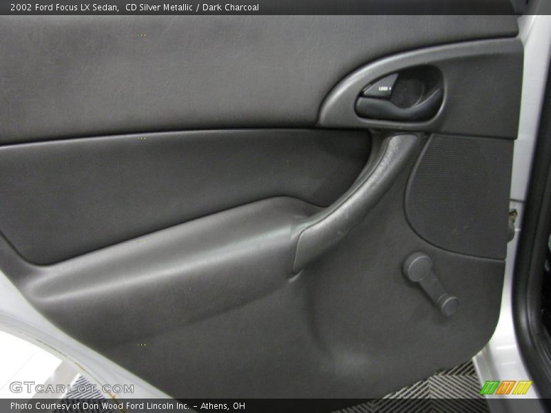 CD Silver Metallic / Dark Charcoal 2002 Ford Focus LX Sedan