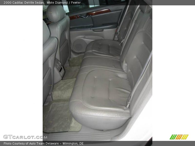 White Diamond / Pewter 2000 Cadillac DeVille Sedan