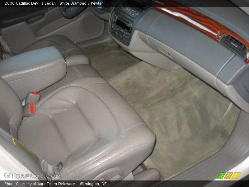White Diamond / Pewter 2000 Cadillac DeVille Sedan