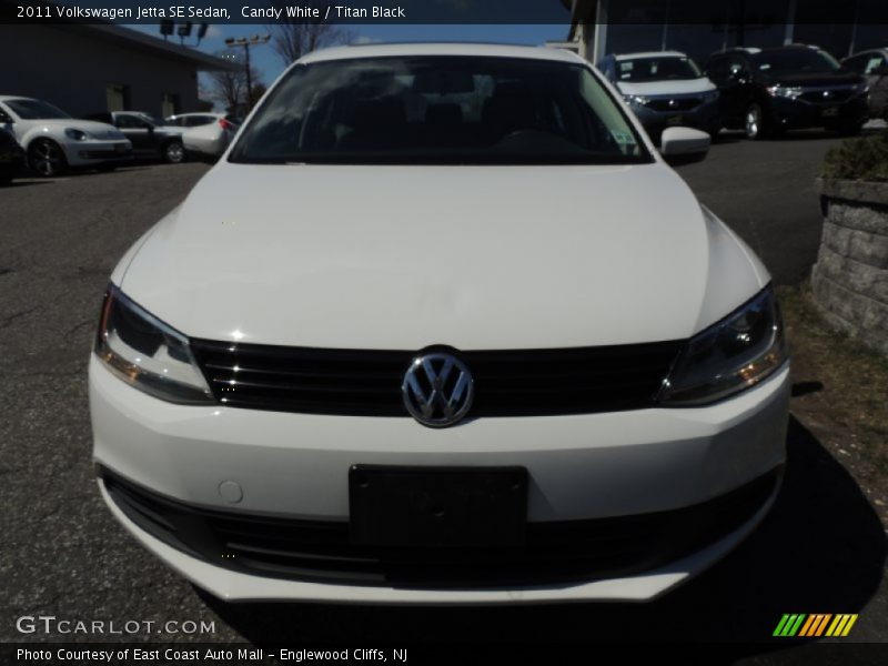 Candy White / Titan Black 2011 Volkswagen Jetta SE Sedan