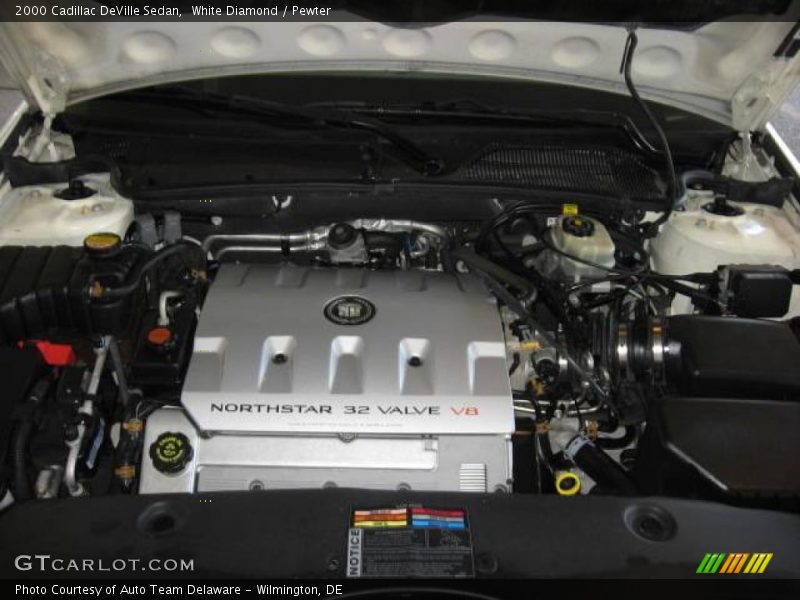 White Diamond / Pewter 2000 Cadillac DeVille Sedan