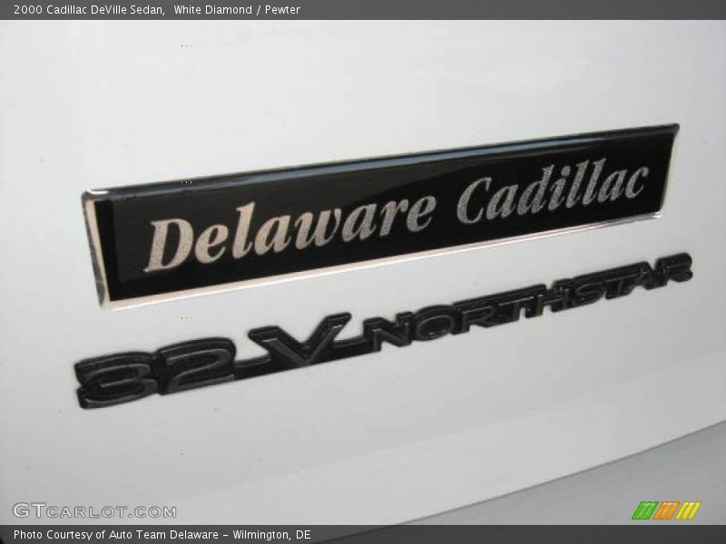 White Diamond / Pewter 2000 Cadillac DeVille Sedan