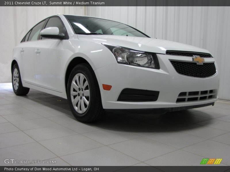 Summit White / Medium Titanium 2011 Chevrolet Cruze LT