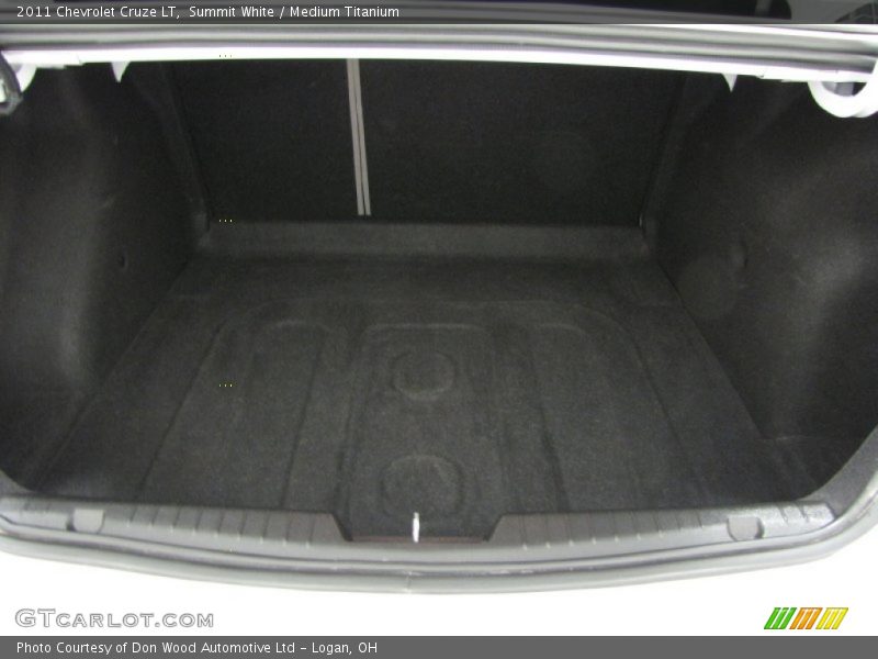 Summit White / Medium Titanium 2011 Chevrolet Cruze LT