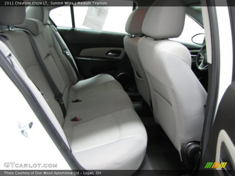 Summit White / Medium Titanium 2011 Chevrolet Cruze LT