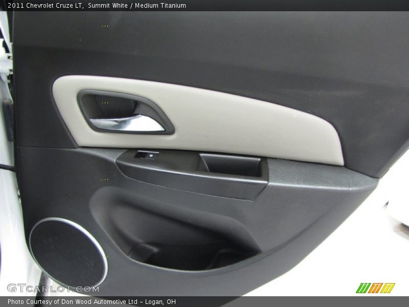 Summit White / Medium Titanium 2011 Chevrolet Cruze LT