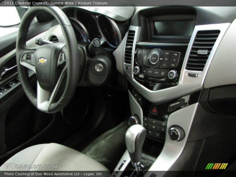 Summit White / Medium Titanium 2011 Chevrolet Cruze LT