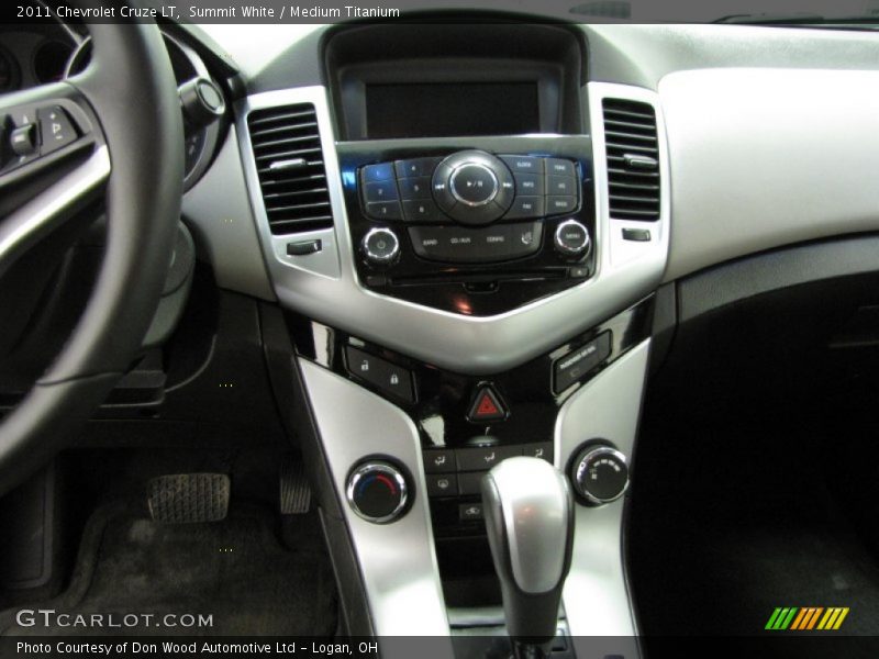 Summit White / Medium Titanium 2011 Chevrolet Cruze LT