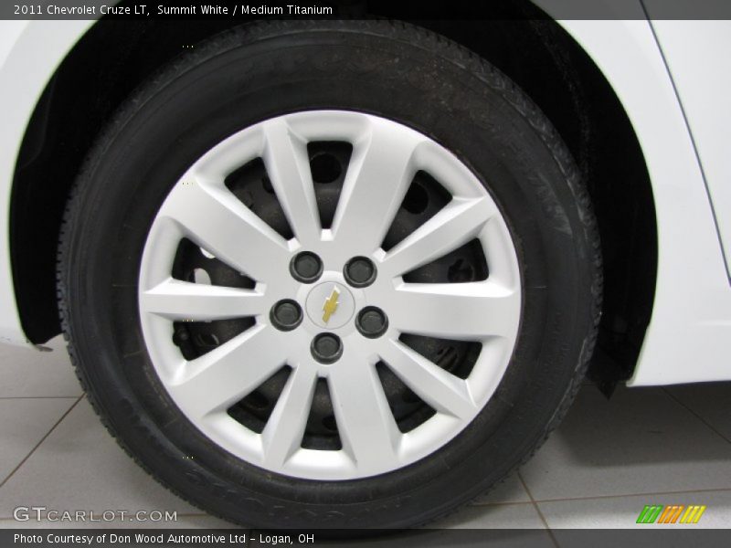Summit White / Medium Titanium 2011 Chevrolet Cruze LT