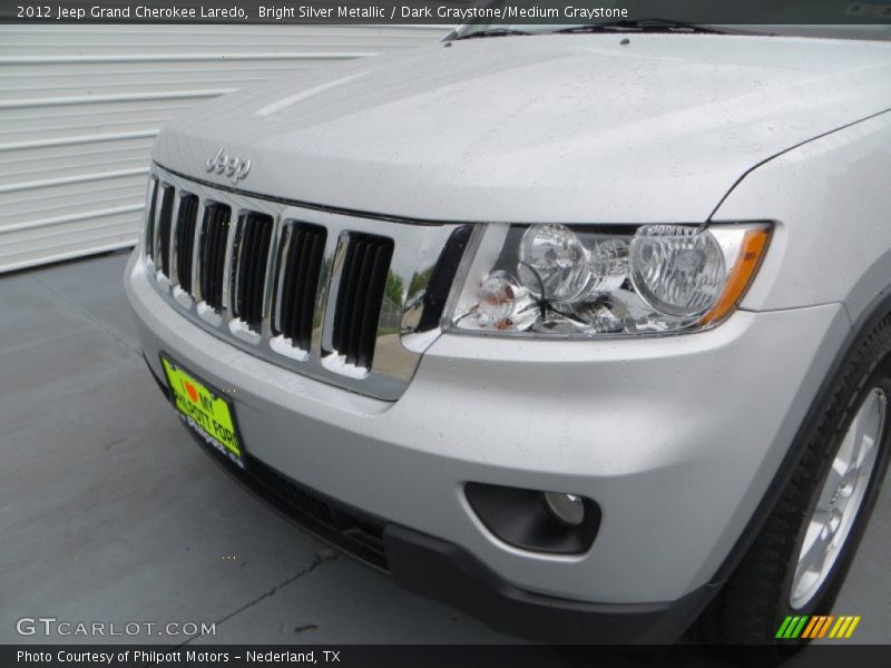 Bright Silver Metallic / Dark Graystone/Medium Graystone 2012 Jeep Grand Cherokee Laredo