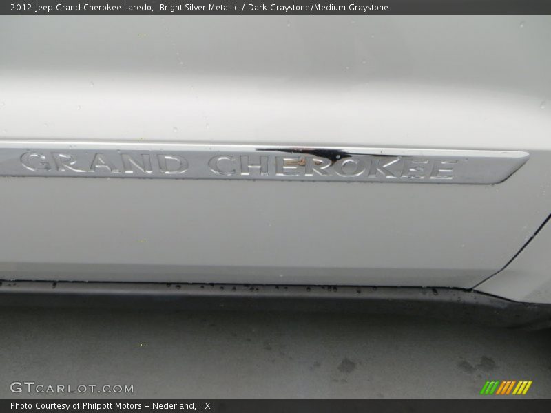 Bright Silver Metallic / Dark Graystone/Medium Graystone 2012 Jeep Grand Cherokee Laredo