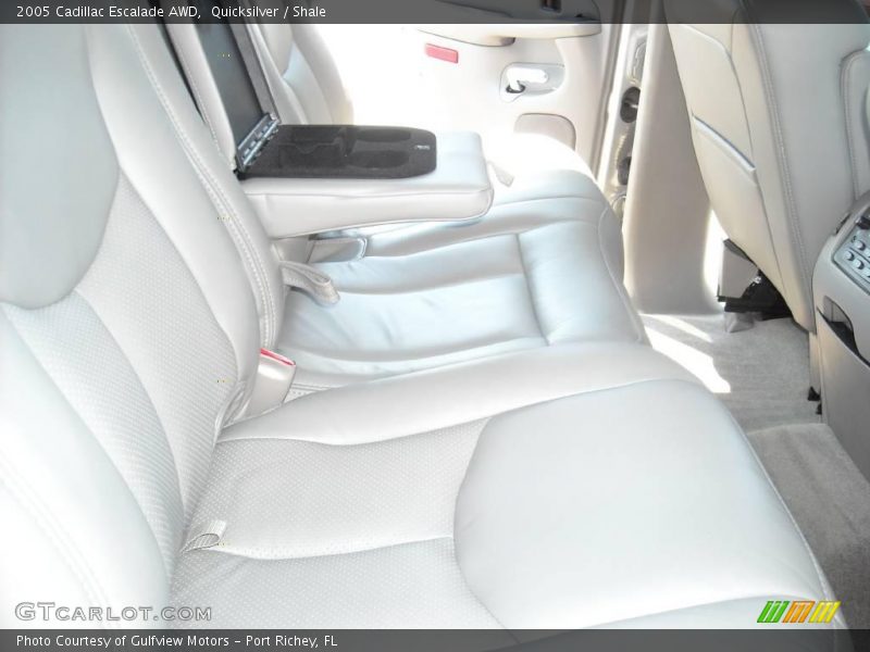Quicksilver / Shale 2005 Cadillac Escalade AWD