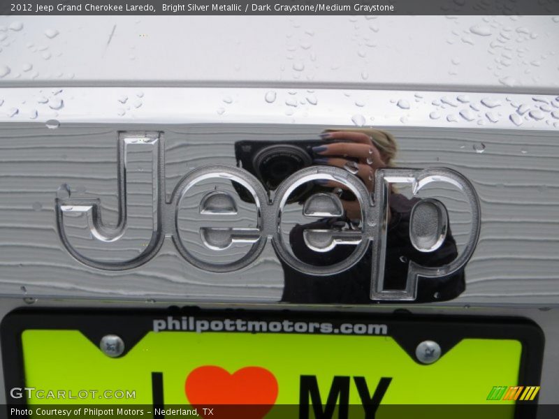 Bright Silver Metallic / Dark Graystone/Medium Graystone 2012 Jeep Grand Cherokee Laredo