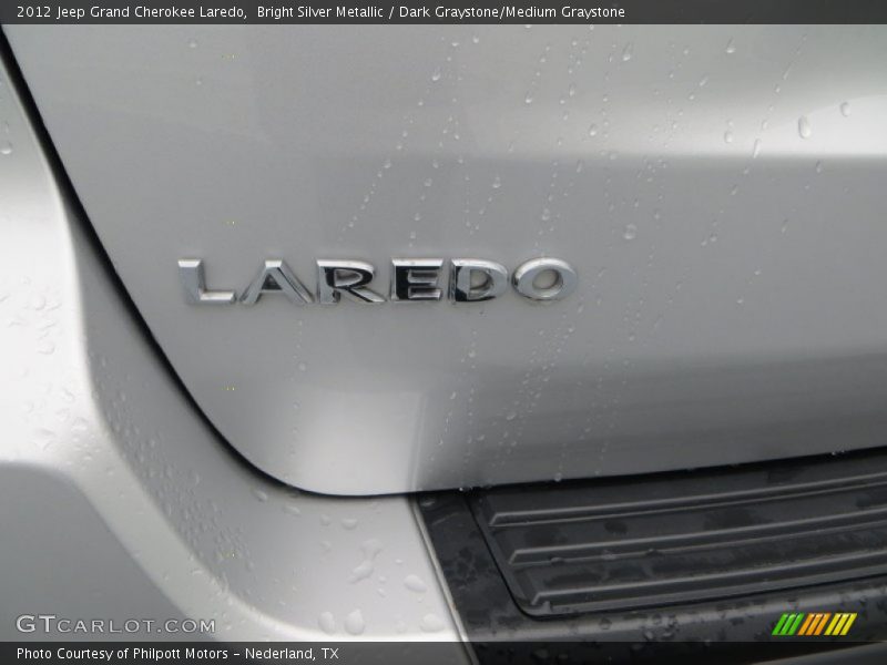 Bright Silver Metallic / Dark Graystone/Medium Graystone 2012 Jeep Grand Cherokee Laredo