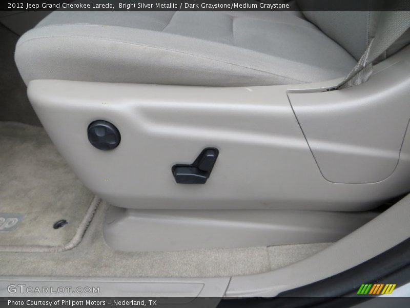 Bright Silver Metallic / Dark Graystone/Medium Graystone 2012 Jeep Grand Cherokee Laredo