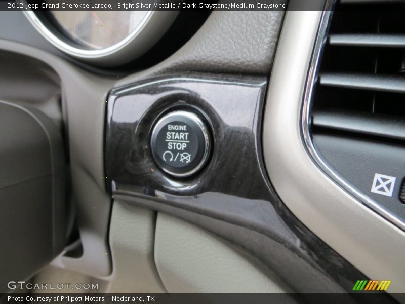 Bright Silver Metallic / Dark Graystone/Medium Graystone 2012 Jeep Grand Cherokee Laredo