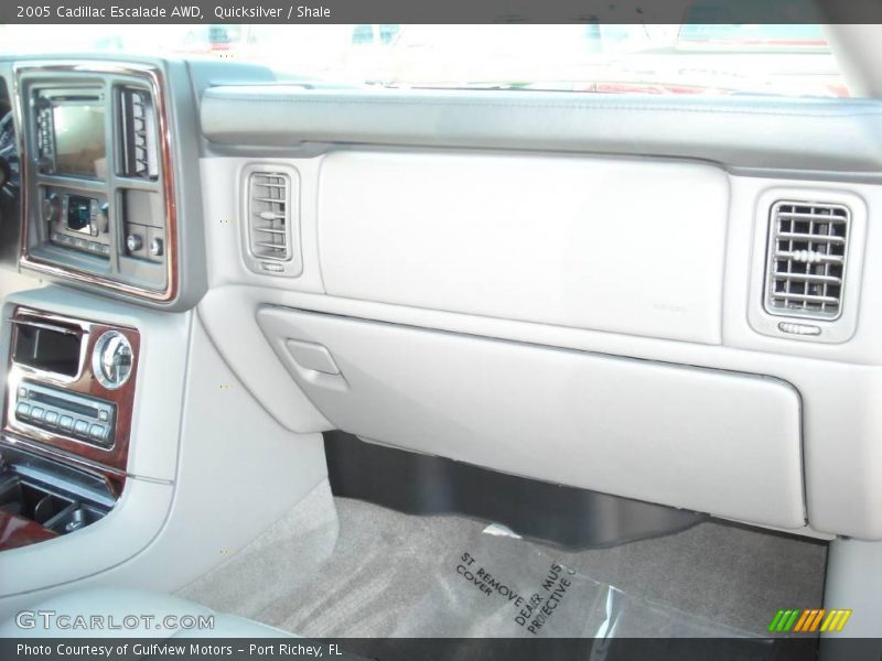 Quicksilver / Shale 2005 Cadillac Escalade AWD