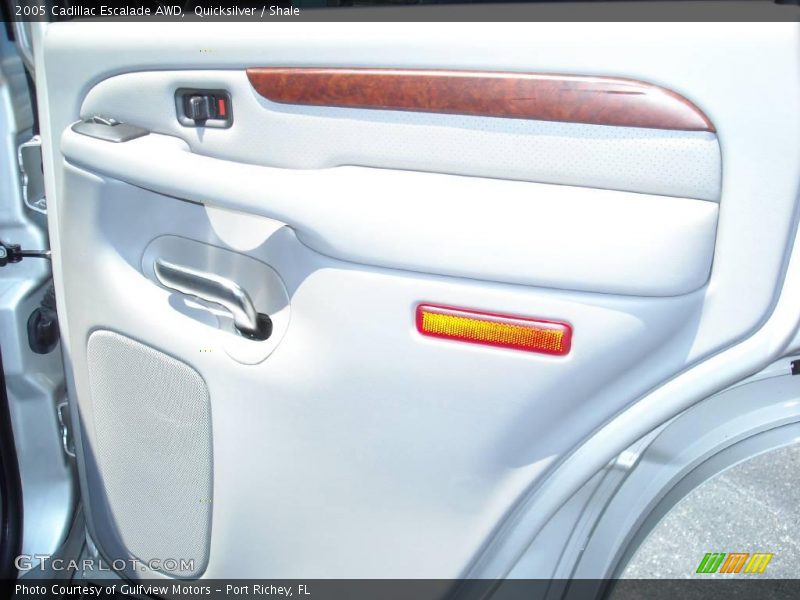 Quicksilver / Shale 2005 Cadillac Escalade AWD