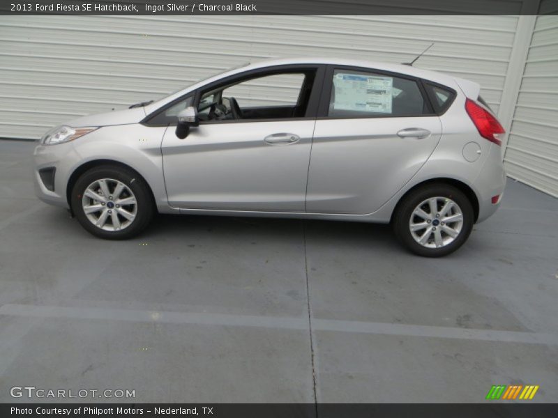 Ingot Silver / Charcoal Black 2013 Ford Fiesta SE Hatchback