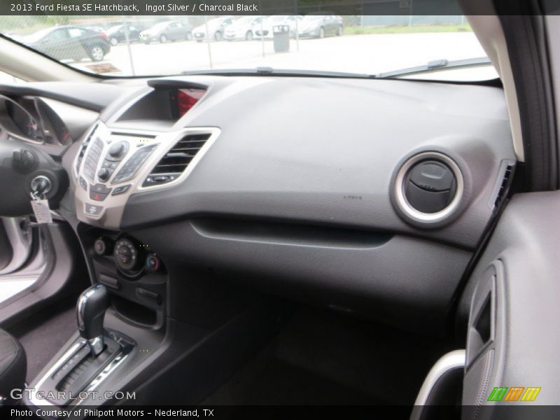 Ingot Silver / Charcoal Black 2013 Ford Fiesta SE Hatchback