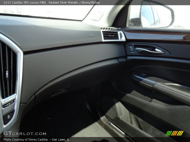 Radiant Silver Metallic / Ebony/Ebony 2013 Cadillac SRX Luxury FWD