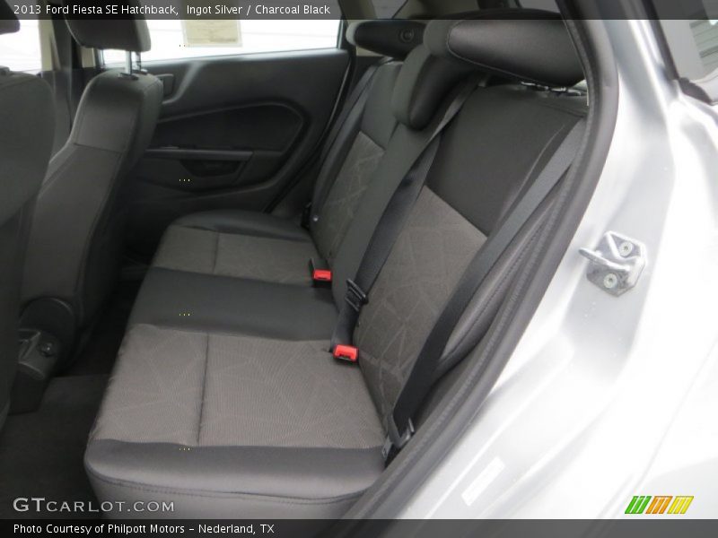 Ingot Silver / Charcoal Black 2013 Ford Fiesta SE Hatchback