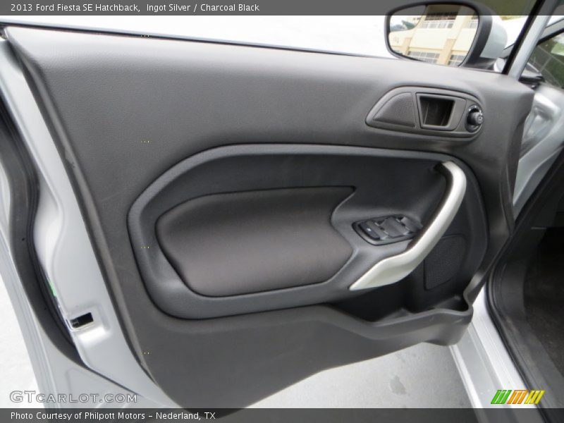 Ingot Silver / Charcoal Black 2013 Ford Fiesta SE Hatchback