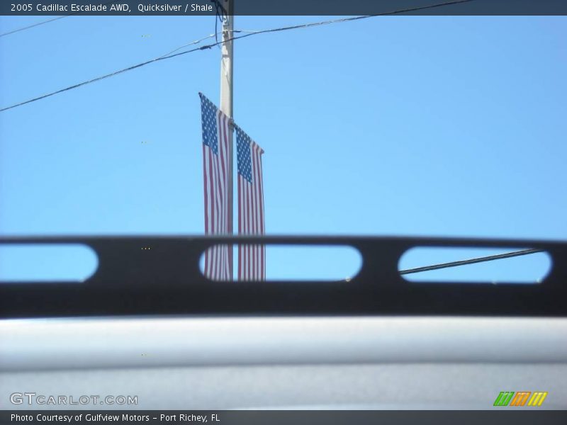 Quicksilver / Shale 2005 Cadillac Escalade AWD