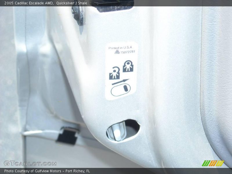 Quicksilver / Shale 2005 Cadillac Escalade AWD