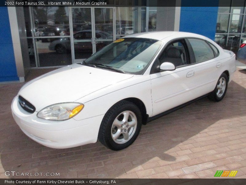 Vibrant White / Medium Graphite 2002 Ford Taurus SES