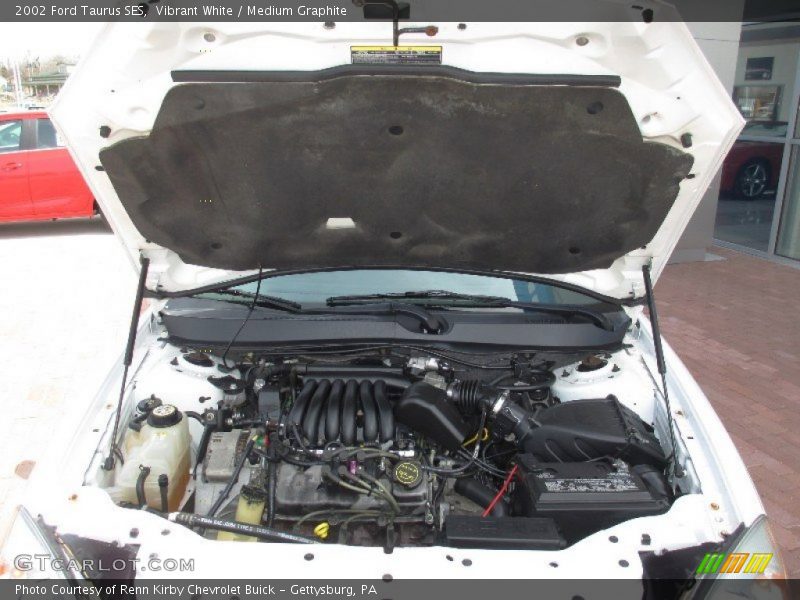 Vibrant White / Medium Graphite 2002 Ford Taurus SES