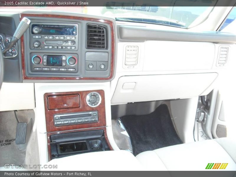 Quicksilver / Shale 2005 Cadillac Escalade AWD