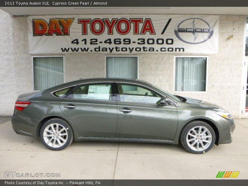 Cypress Green Pearl / Almond 2013 Toyota Avalon XLE