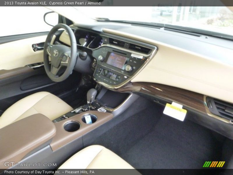 Cypress Green Pearl / Almond 2013 Toyota Avalon XLE