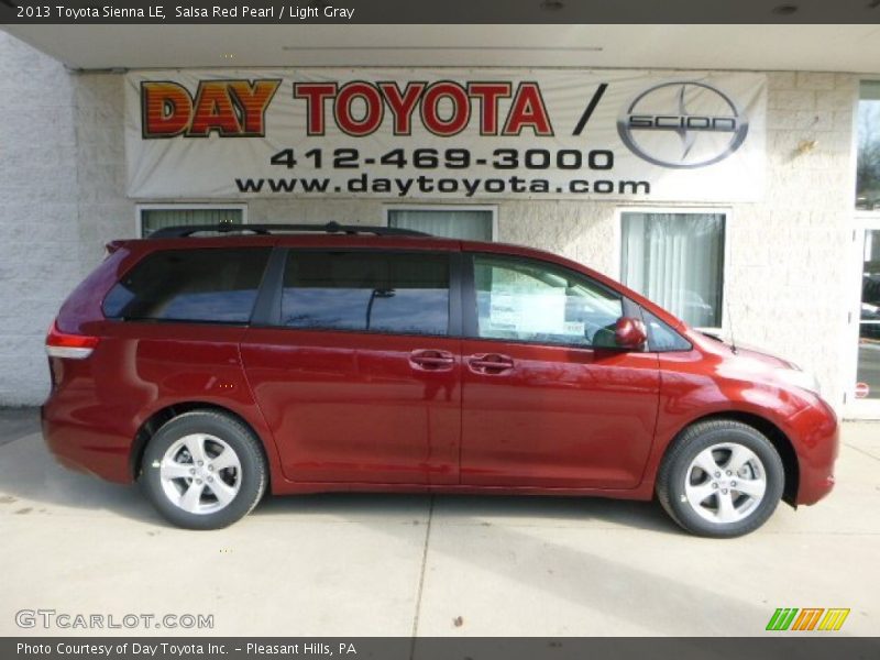 Salsa Red Pearl / Light Gray 2013 Toyota Sienna LE