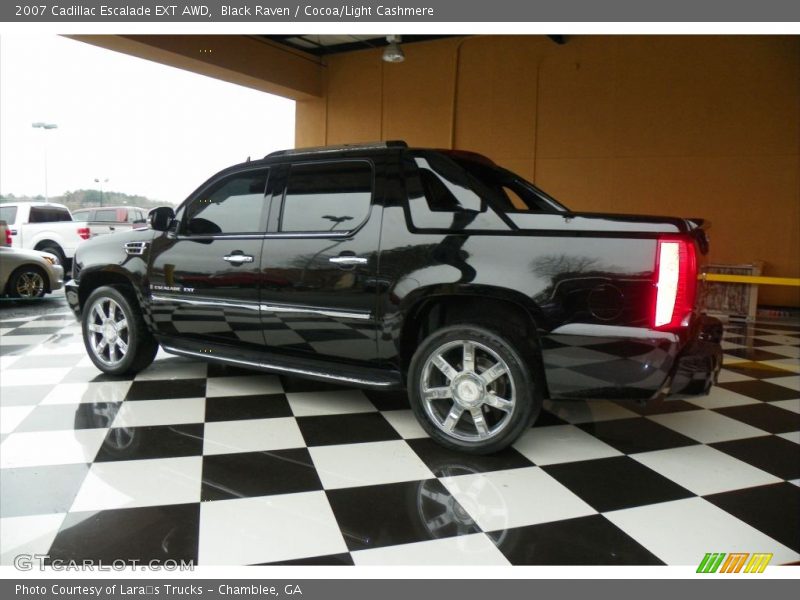 Black Raven / Cocoa/Light Cashmere 2007 Cadillac Escalade EXT AWD