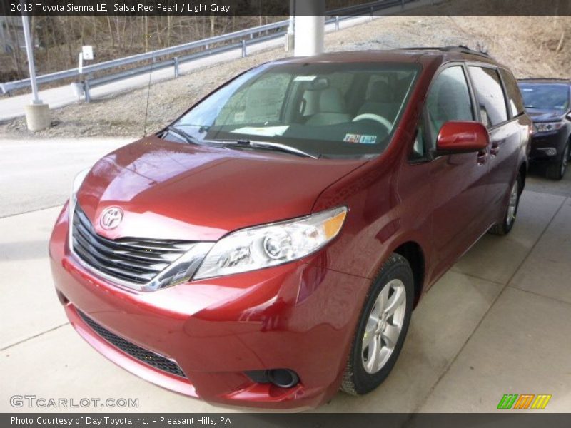 Salsa Red Pearl / Light Gray 2013 Toyota Sienna LE