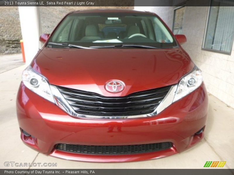 Salsa Red Pearl / Light Gray 2013 Toyota Sienna LE