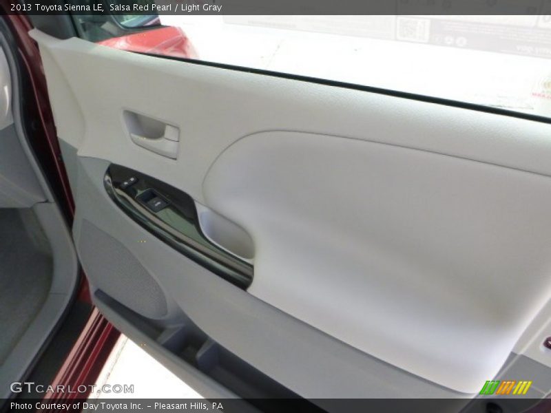 Salsa Red Pearl / Light Gray 2013 Toyota Sienna LE