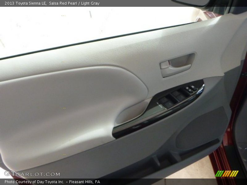Salsa Red Pearl / Light Gray 2013 Toyota Sienna LE
