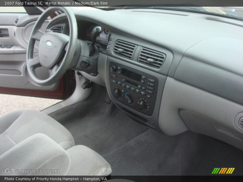 Merlot Metallic / Medium/Dark Flint 2007 Ford Taurus SE