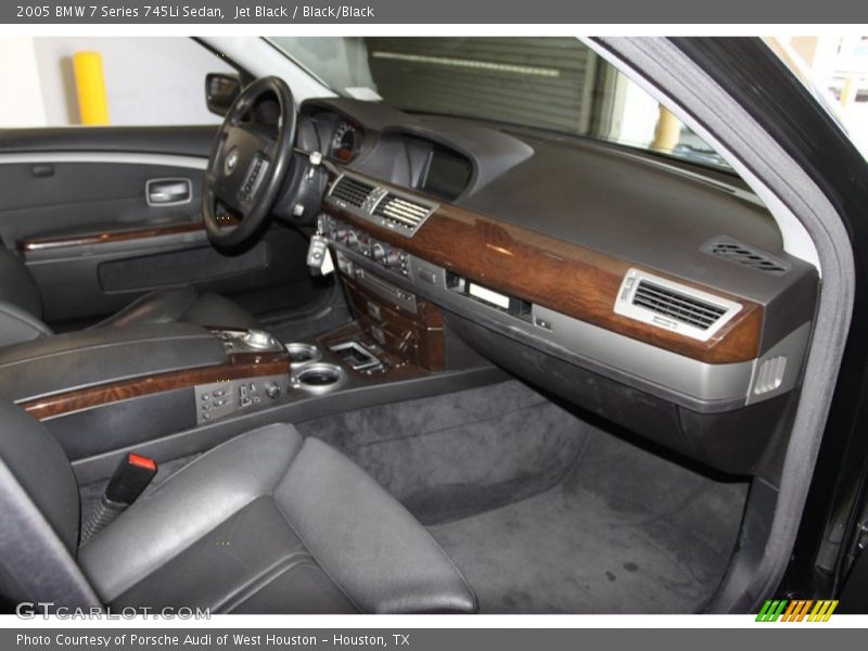 Dashboard of 2005 7 Series 745Li Sedan