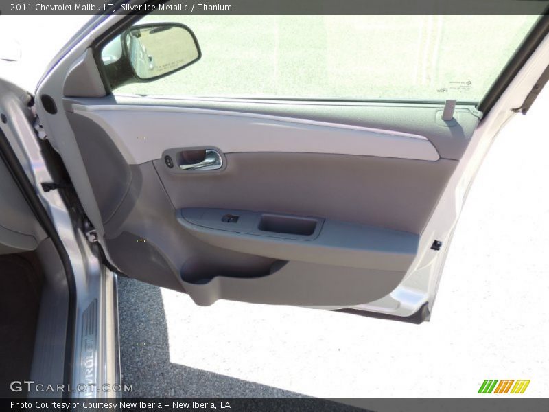 Silver Ice Metallic / Titanium 2011 Chevrolet Malibu LT