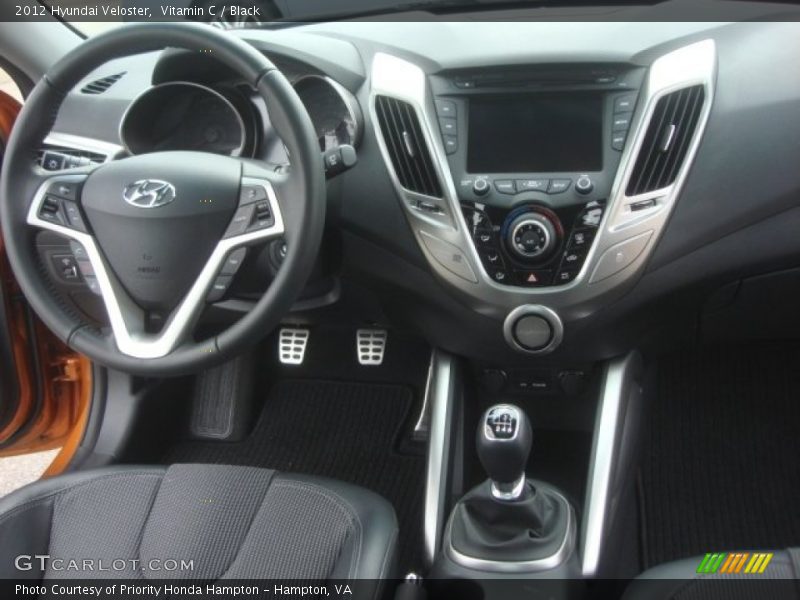 Dashboard of 2012 Veloster 